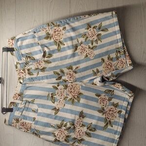 Vtg 80s 90s striped rose print bermuda long denim shorts Size 15/16